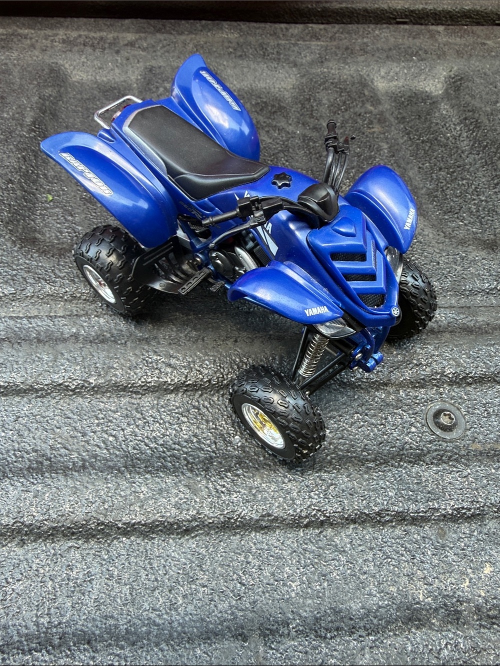 2001 yamaha raptor 660r 1:12 diecast
